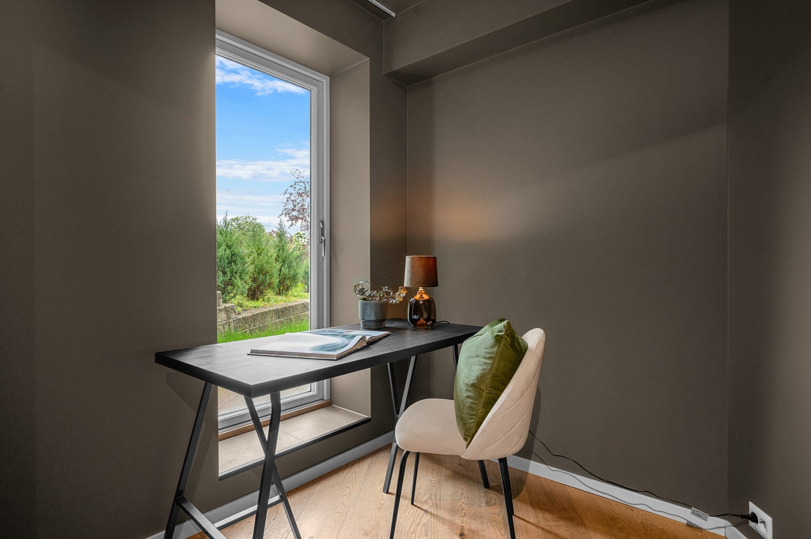 Fra dette rommet er det også utgang til terrasse/hage. Galleribilde