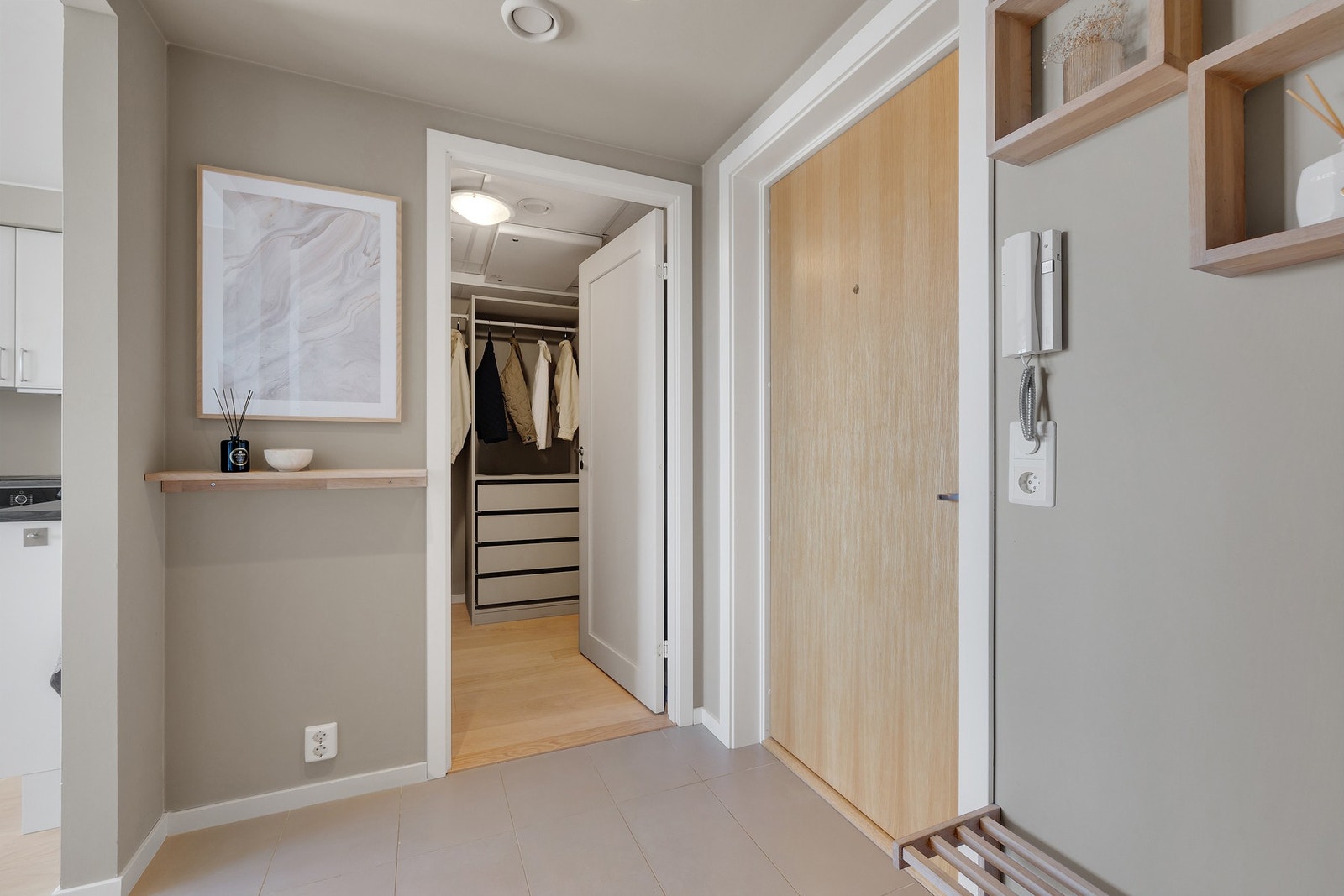 Det er vannbåren gulvvarme i alle rom. Galleribilde