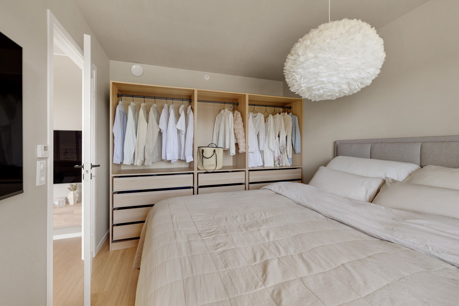 Det er god plass til dobbeltseng og annet ønsket møblement. Galleribilde