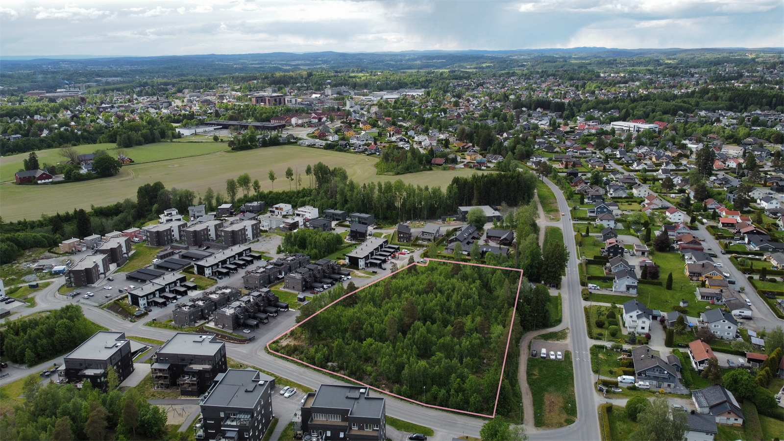 Dronefoto av eiendommen Galleribilde