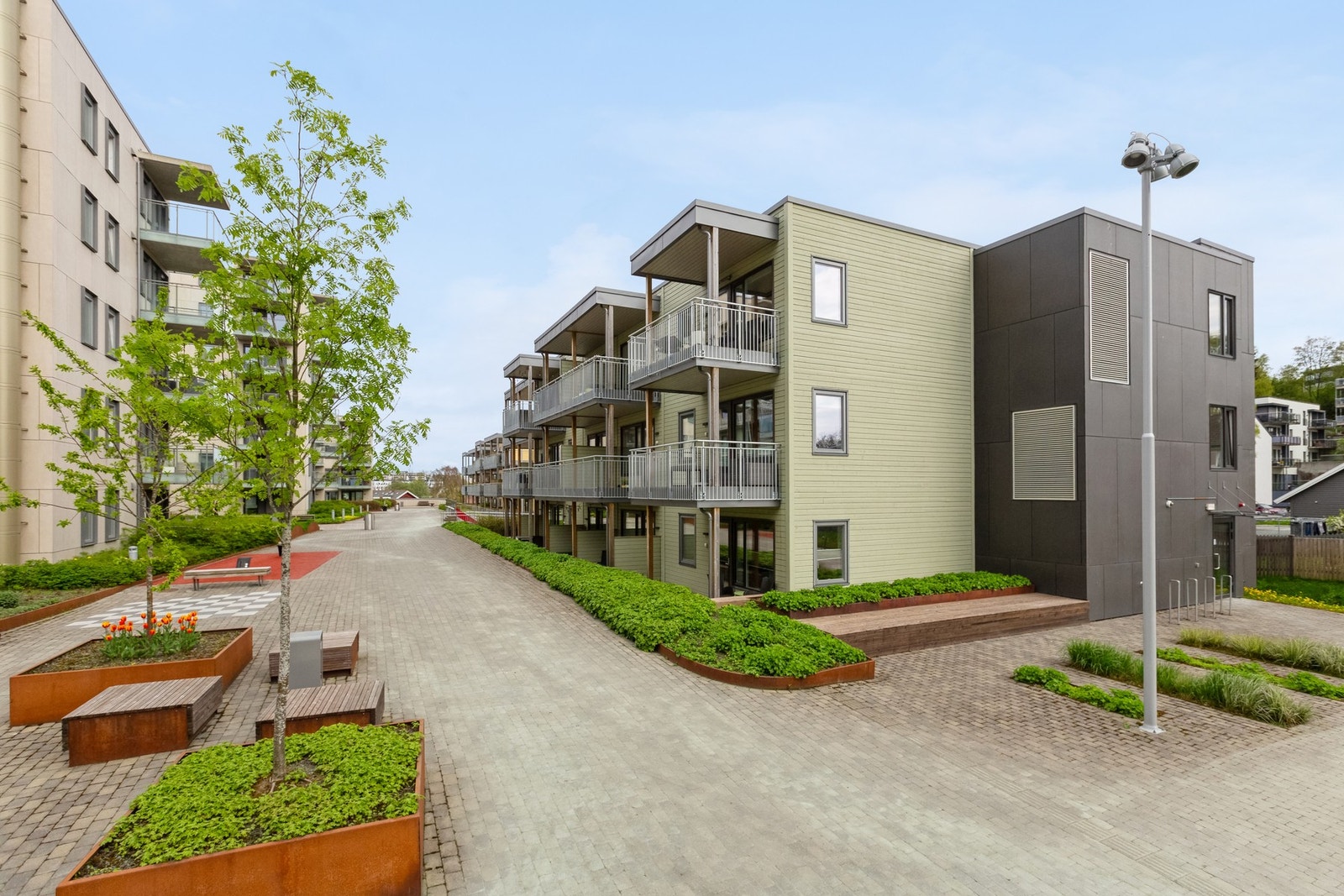 Dette er en ny leilighet fra 2020 på populære Sorgenfri, hvor sameiet ikke har fellesgjeld og svært lave felleskostnader. Galleribilde