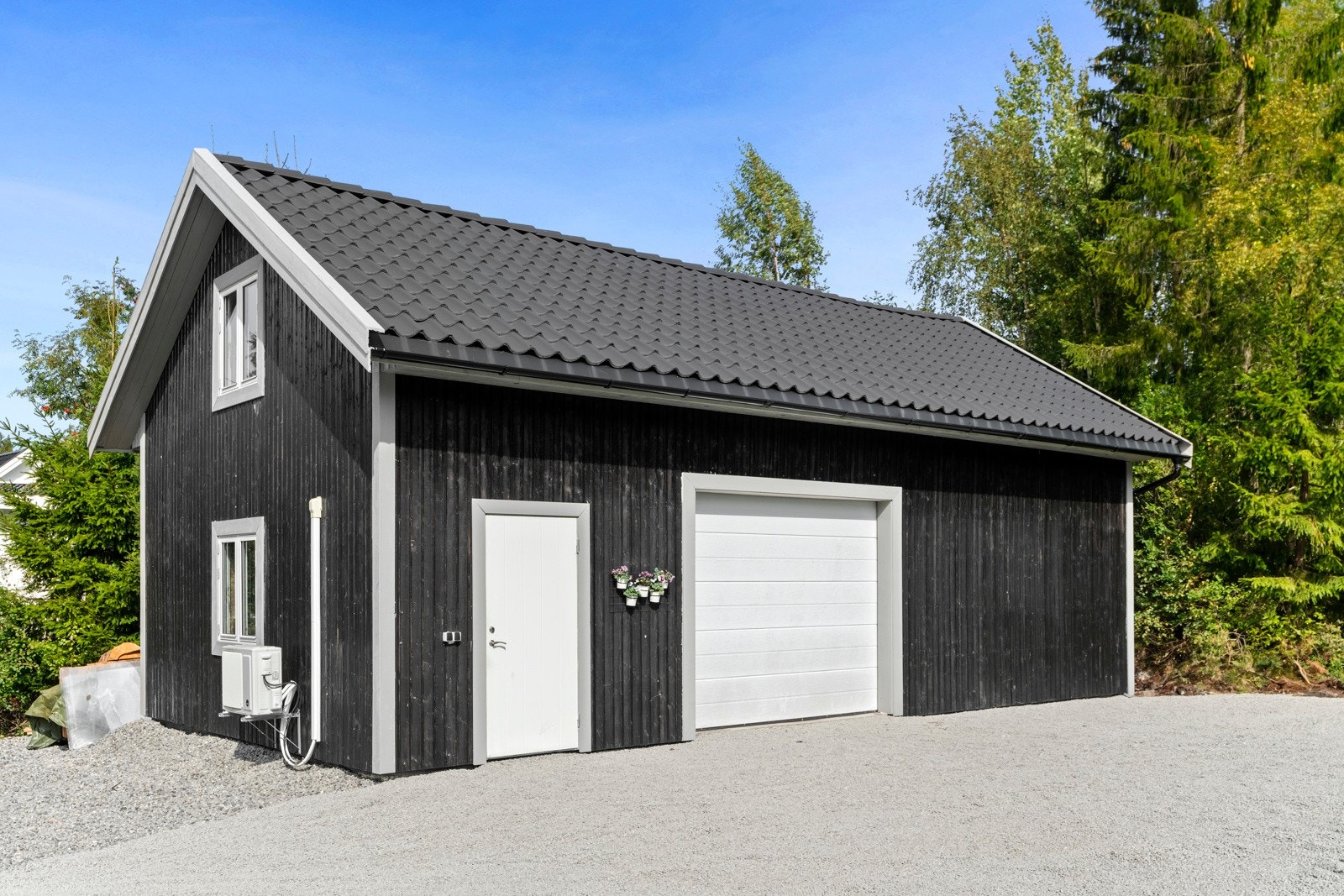 Garasje. Galleribilde
