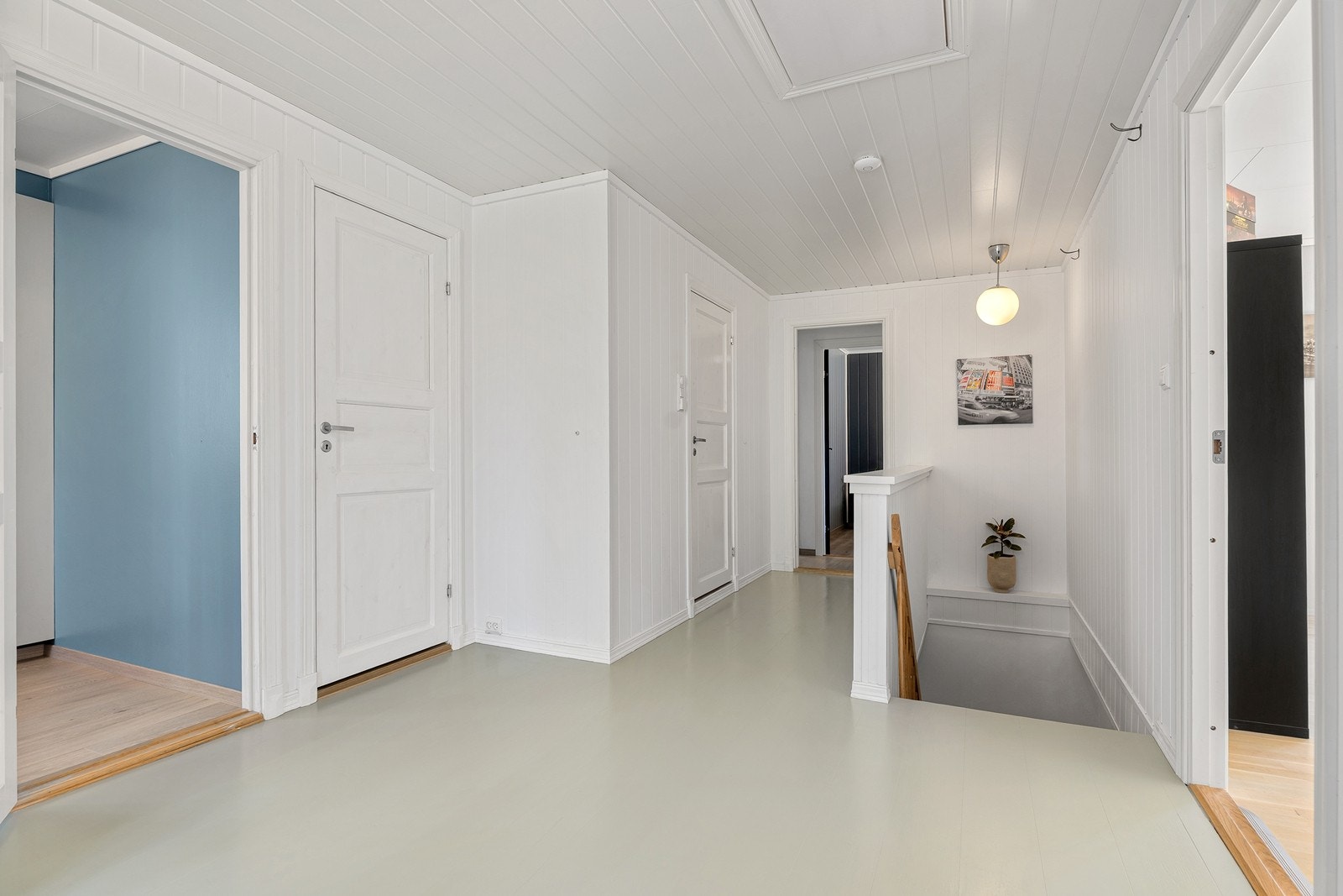 Stor og åpen hall Galleribilde