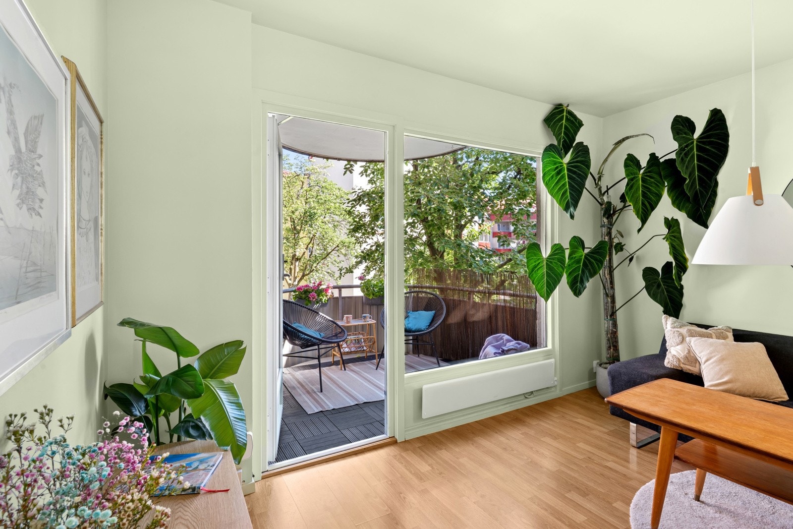 Stuen mot balkongen Galleribilde