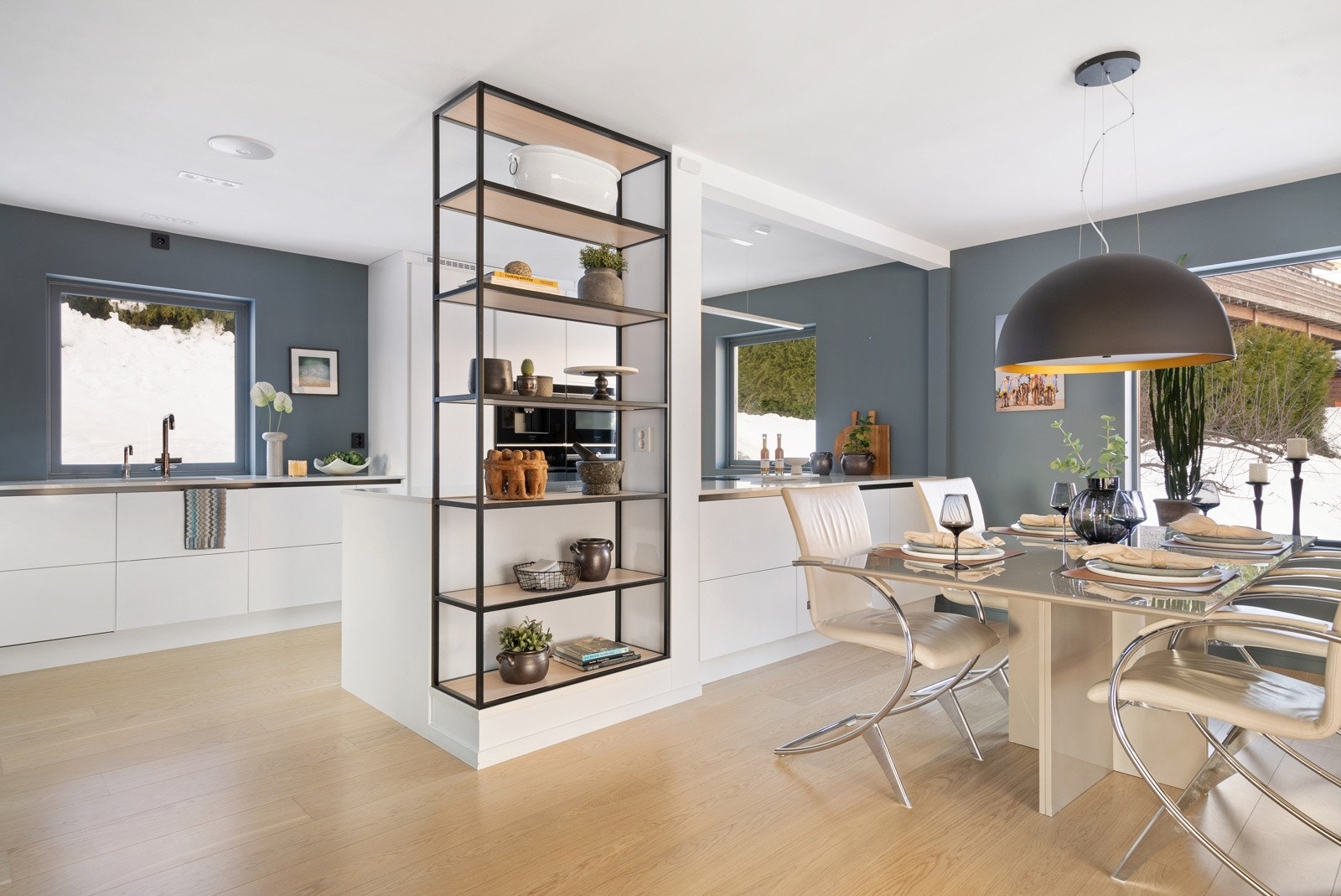 Stort og påkostet kjøkken Galleribilde