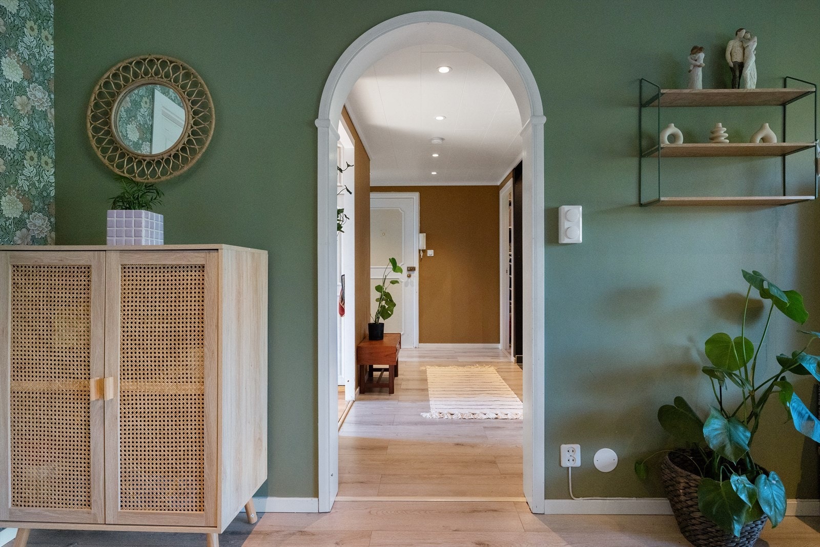 Fra gangen har du adkomst til resten av rommene i leiligheten. Galleribilde