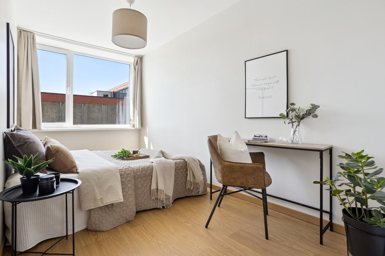 Romslig soverom på 11 m² Galleribilde