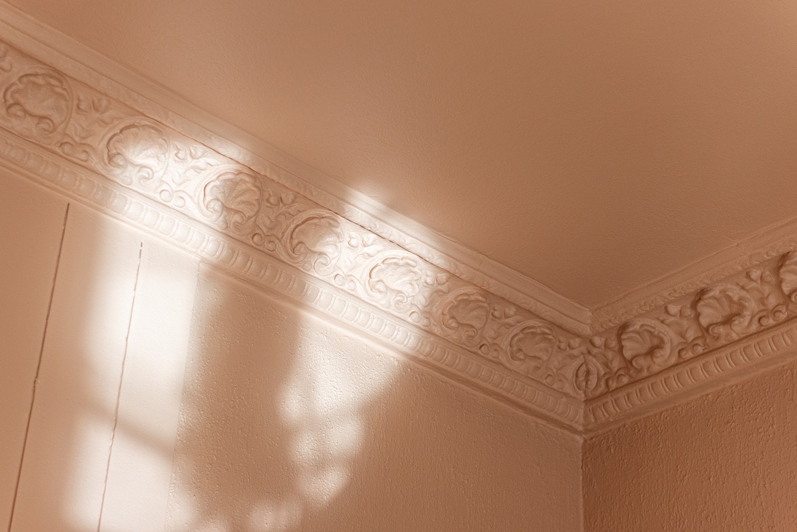 Flott stukkatur i hele leiligheten. Galleribilde