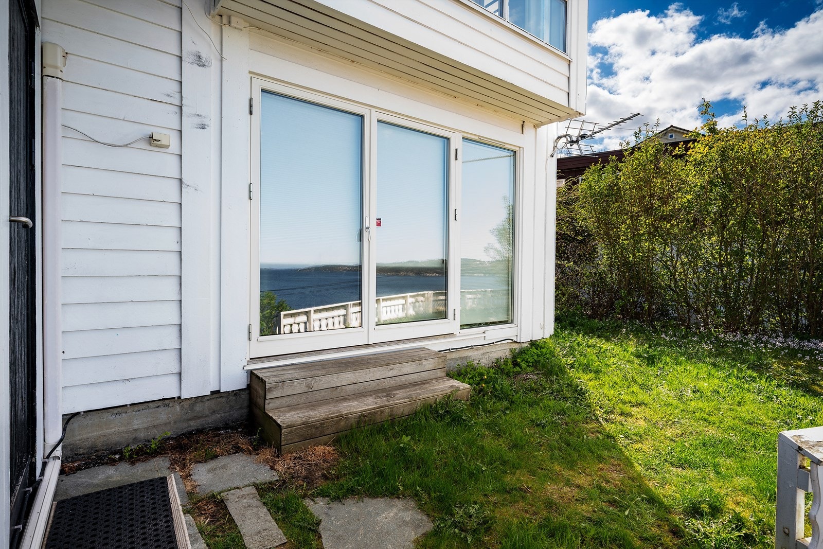 - Egen inngang til leilighet (ikke godkjent) - Galleribilde