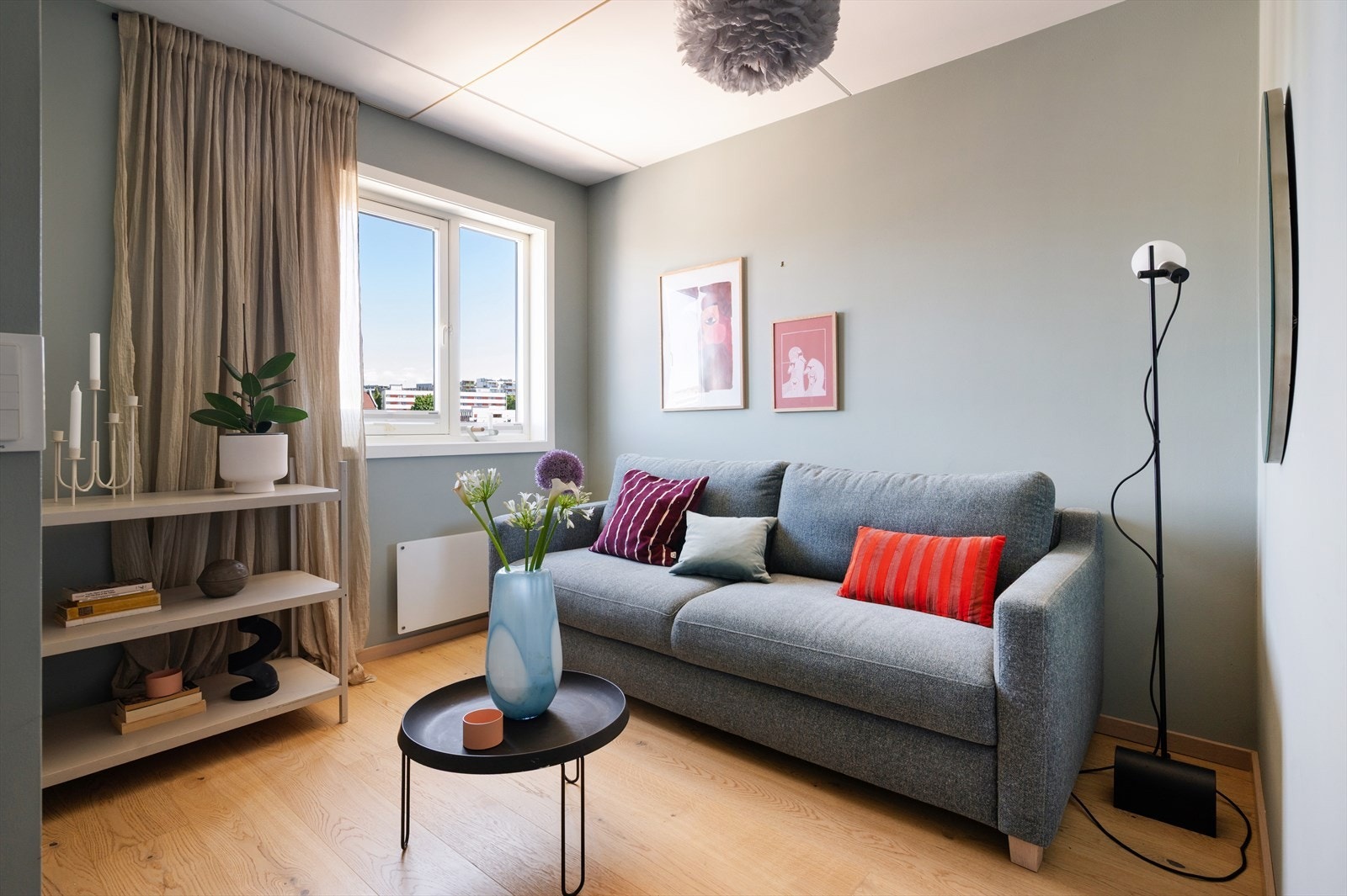 Det estimeres at hybelen kan leies ut for ca. kr 10.500,- pr. mnd. Estimatet baserer seg på andre tilsvarende (utleide) hybler i boligens nærområde. Galleribilde