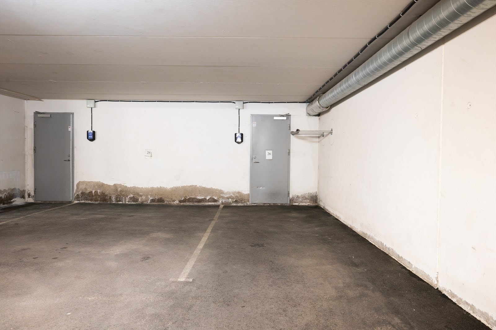 Med boligen følger leierett til garasjeplass nr. 26, dersom kjøper ønsker å overta leieforholdet. Galleribilde