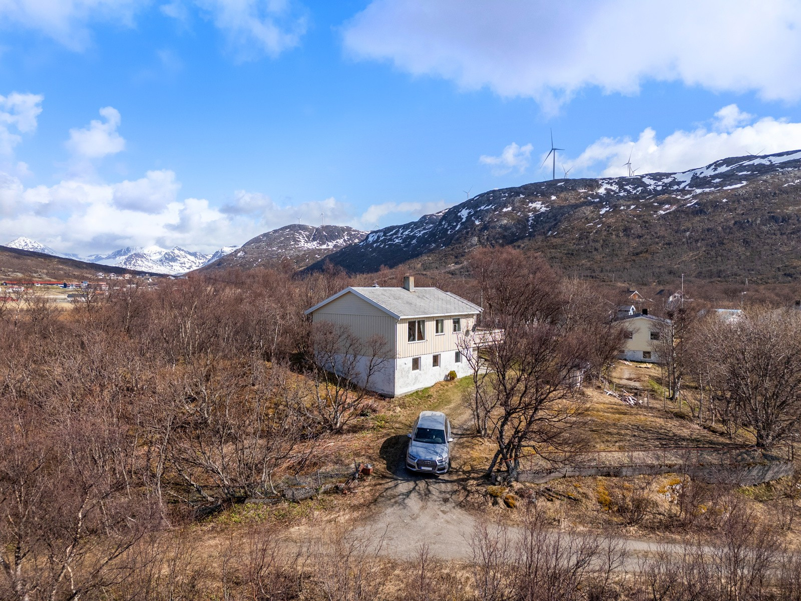 Sjelden beliggenhet med umiddelbar nærhet til butikk og Brensholmen skole.
