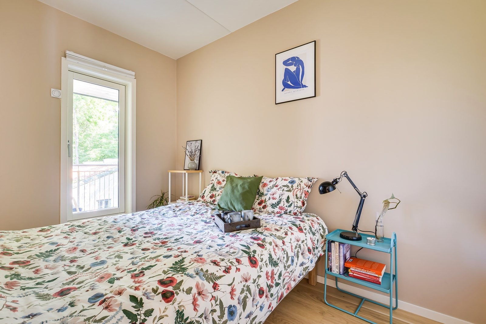 Begge soverommene har god plass til dobbeltseng og tilhørende møblement. Galleribilde