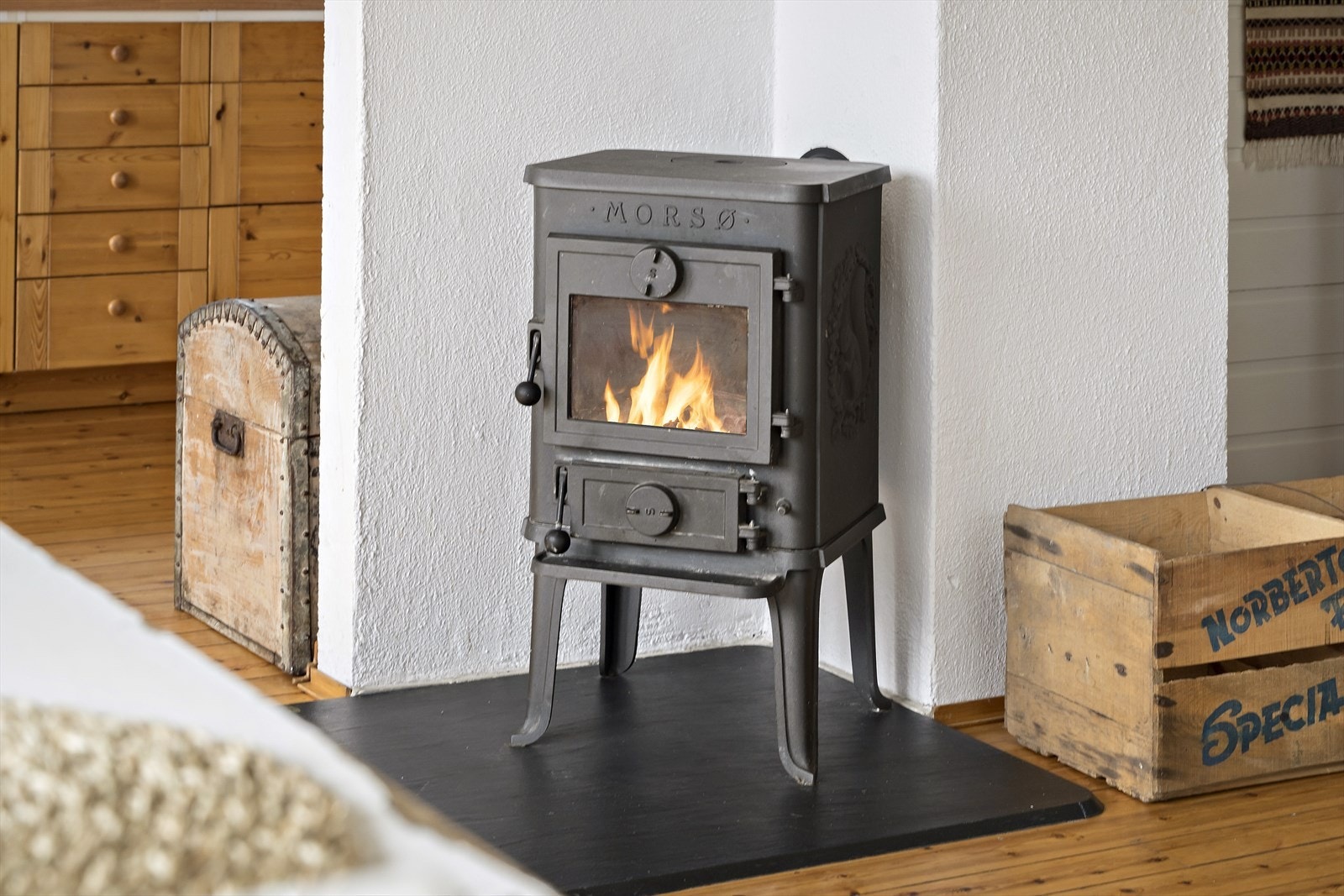 Oppvarming med varmepumpe, varmekabler, panelovner og ved Galleribilde