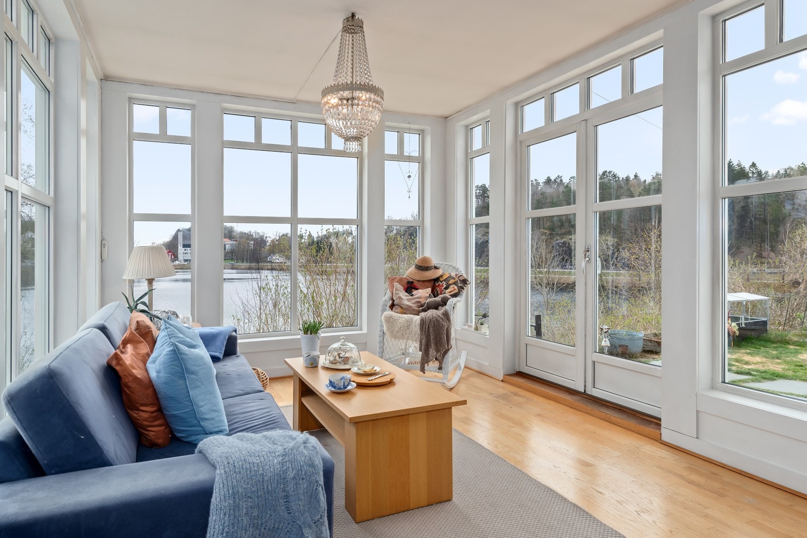 Praktisk med utgang til hagen. Galleribilde