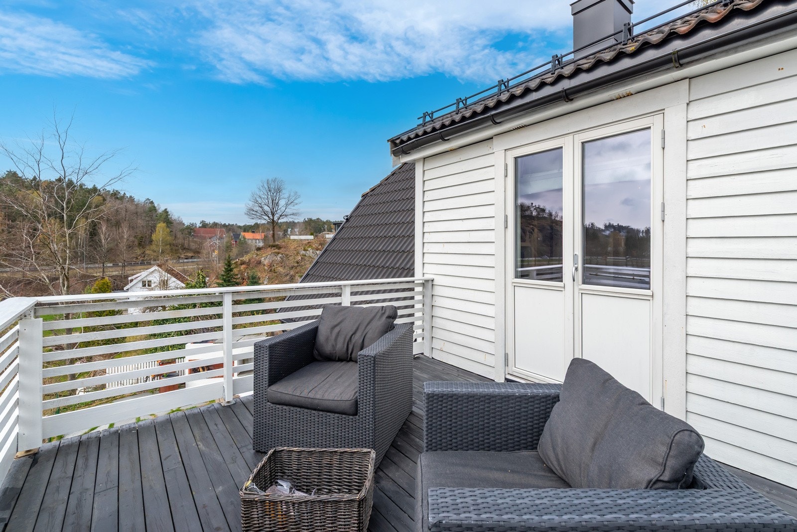 Her er det god plass til sittegruppe. Galleribilde