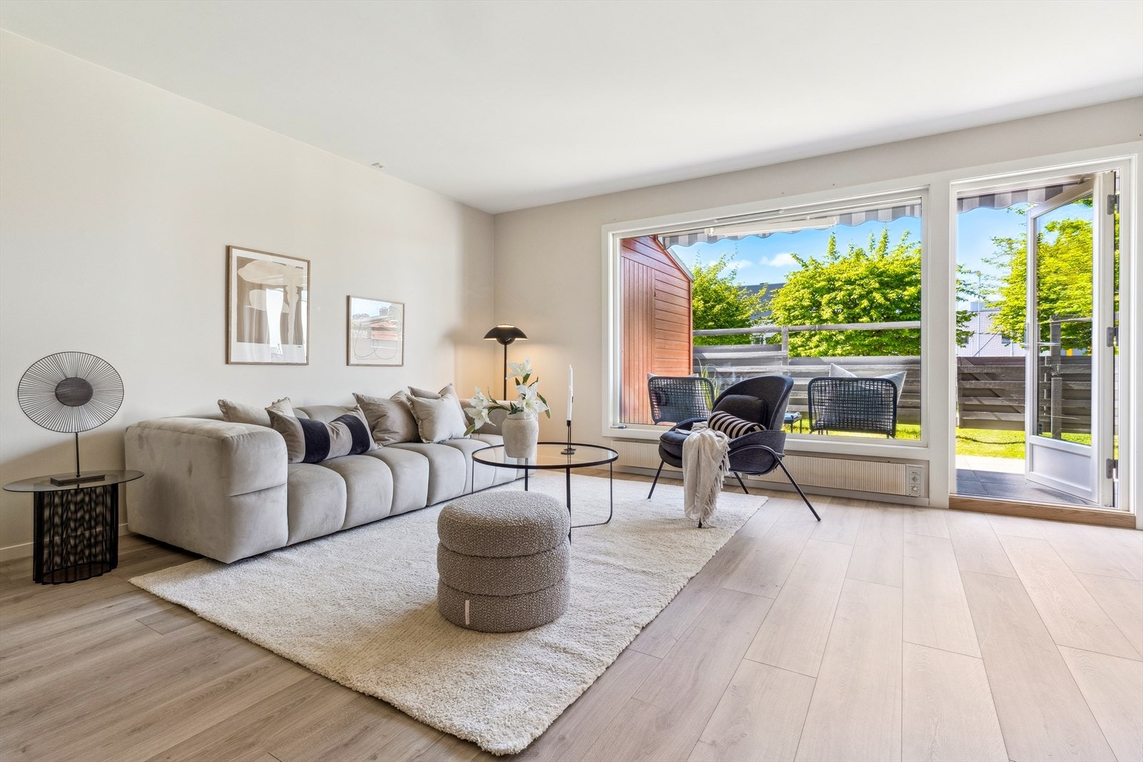 Lys og lekker 3-roms med flotte uteplasser Galleribilde