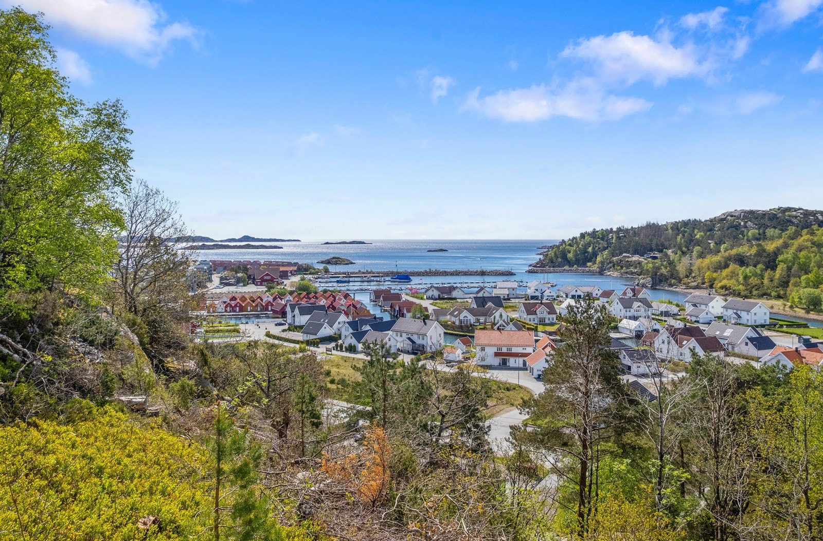Tomten har en nydelig havutsikt. Galleribilde