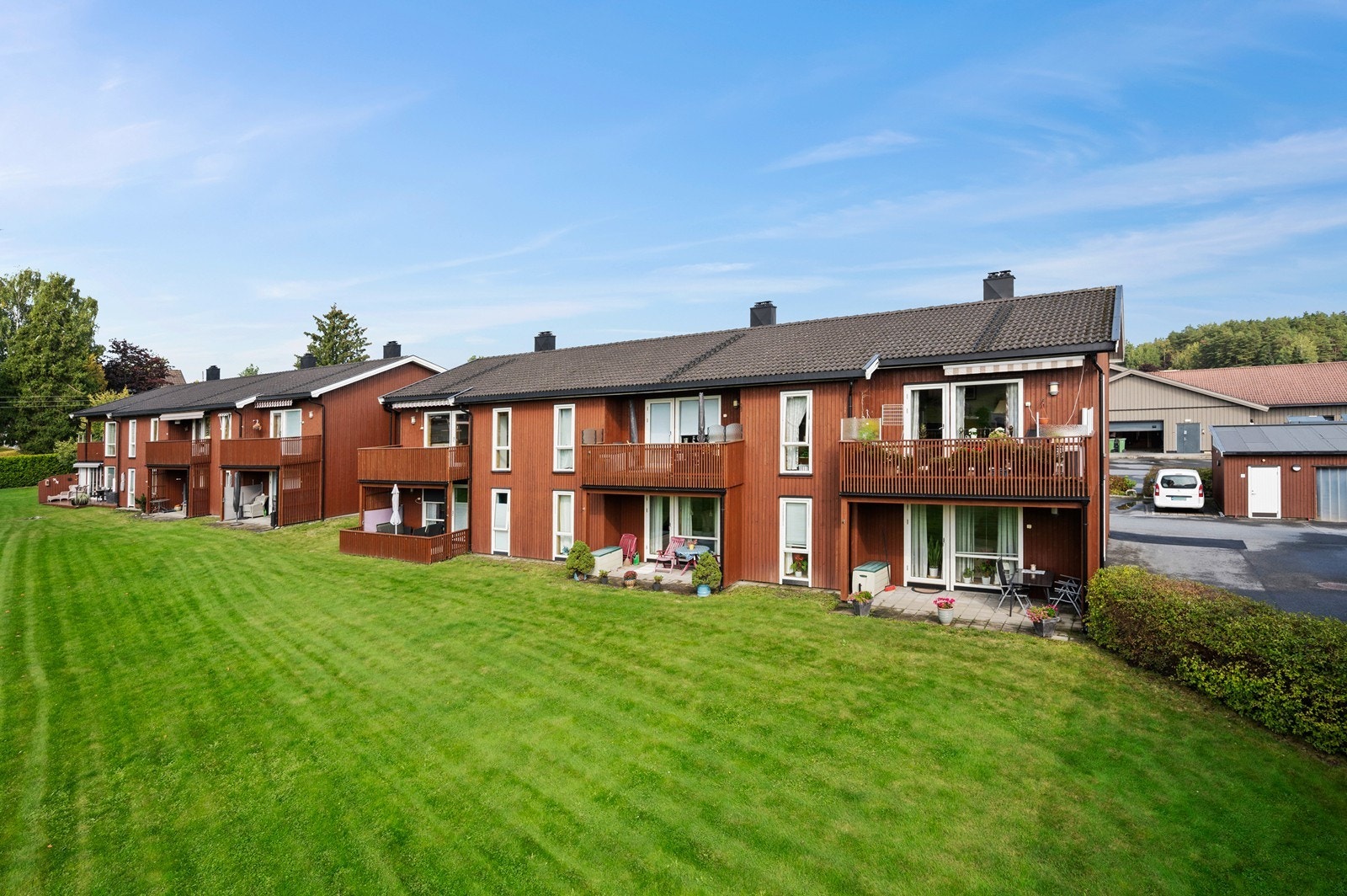 Velkommen til Helgebyveien 12D - Presentert av EiendomsMegler1 ved Gjermund Haugeneset Galleribilde