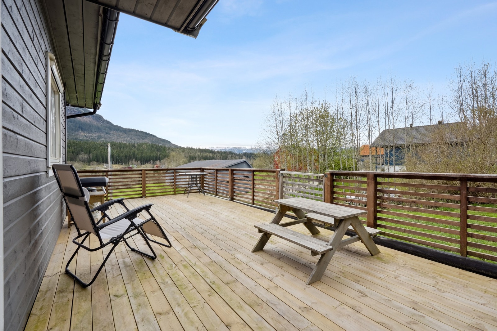 Adkomst til hage fra balkongen. Galleribilde