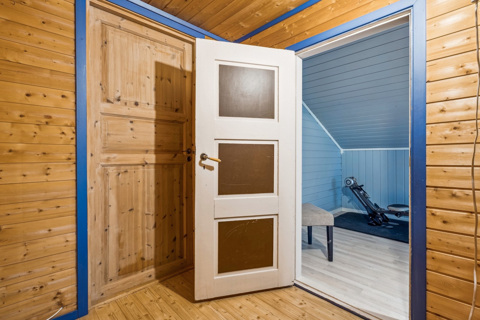 Loftsetasjen har ett innredet rom, samt et stort uinnredet rom. Galleribilde