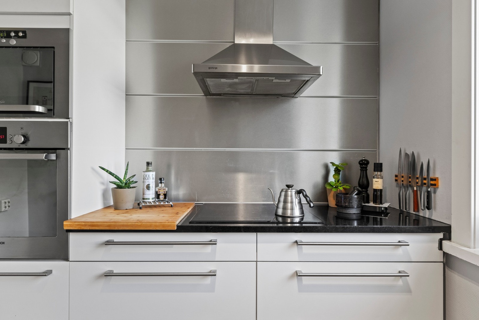 Ventilasjonen skjer via en kullfilterventilator Galleribilde