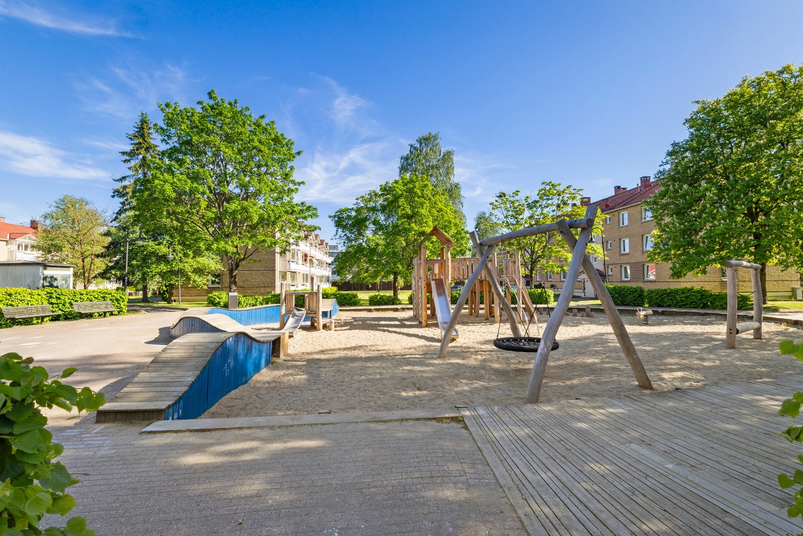 Asfalterte internveier sørger for enkel tilgjengelighet og god fremkommelighet Galleribilde