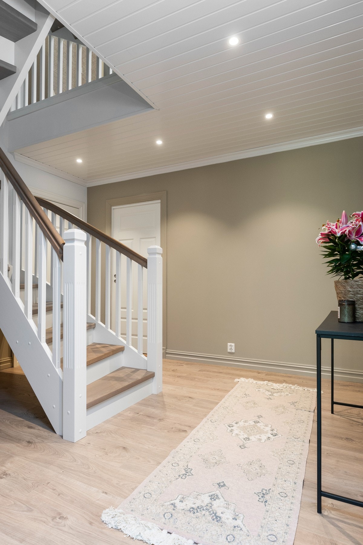 Trapp ned til underetasjen Galleribilde