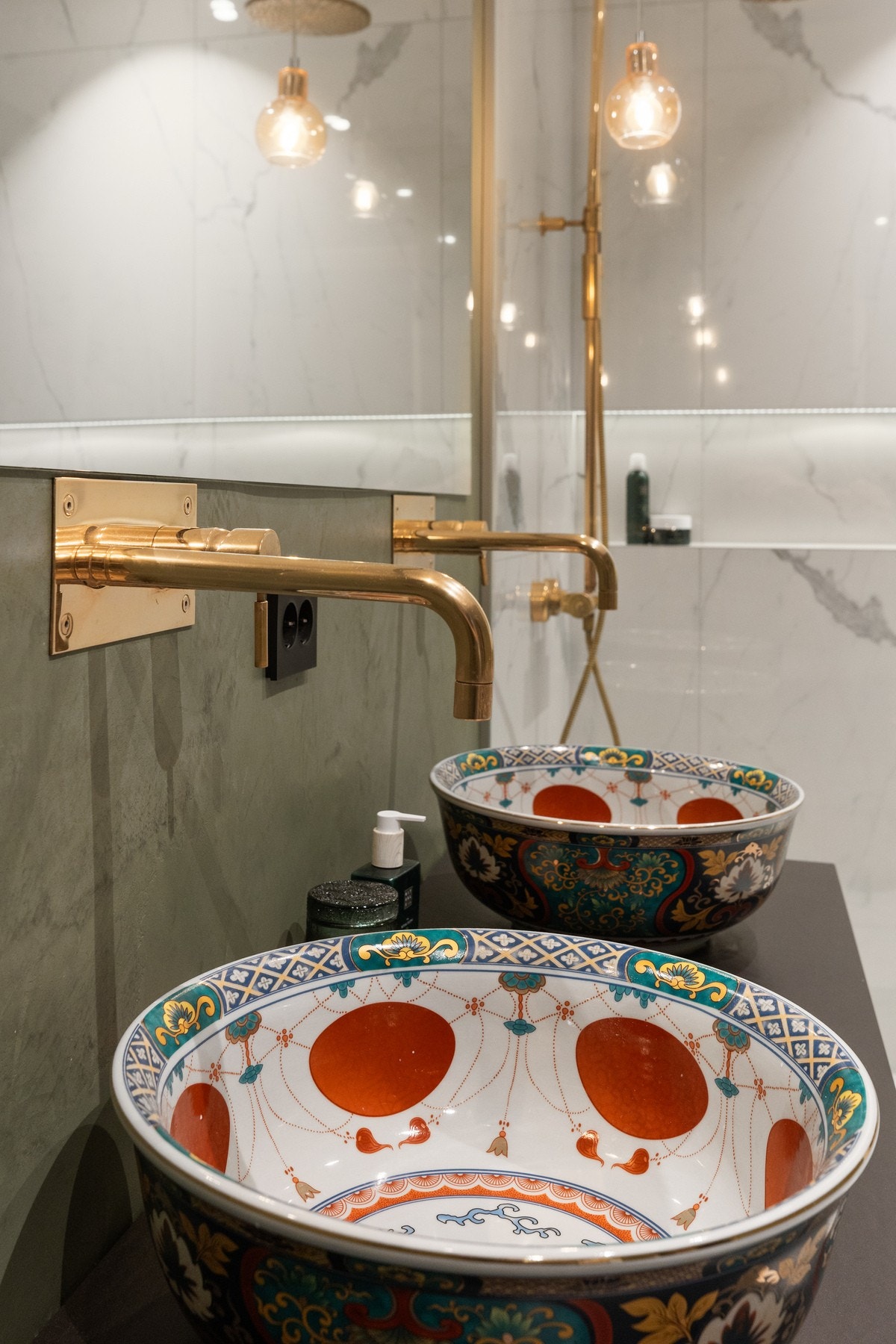 Dobbelservant, håndmalt og importert fra London. Galleribilde