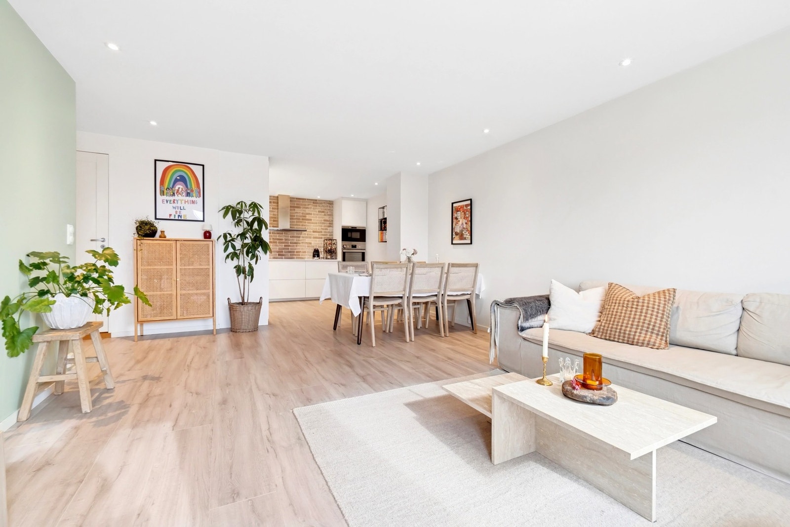 Strøken 2-roms med optimal planløsning. Her kan du flytte rett inn og innrede veldig enkelt Galleribilde