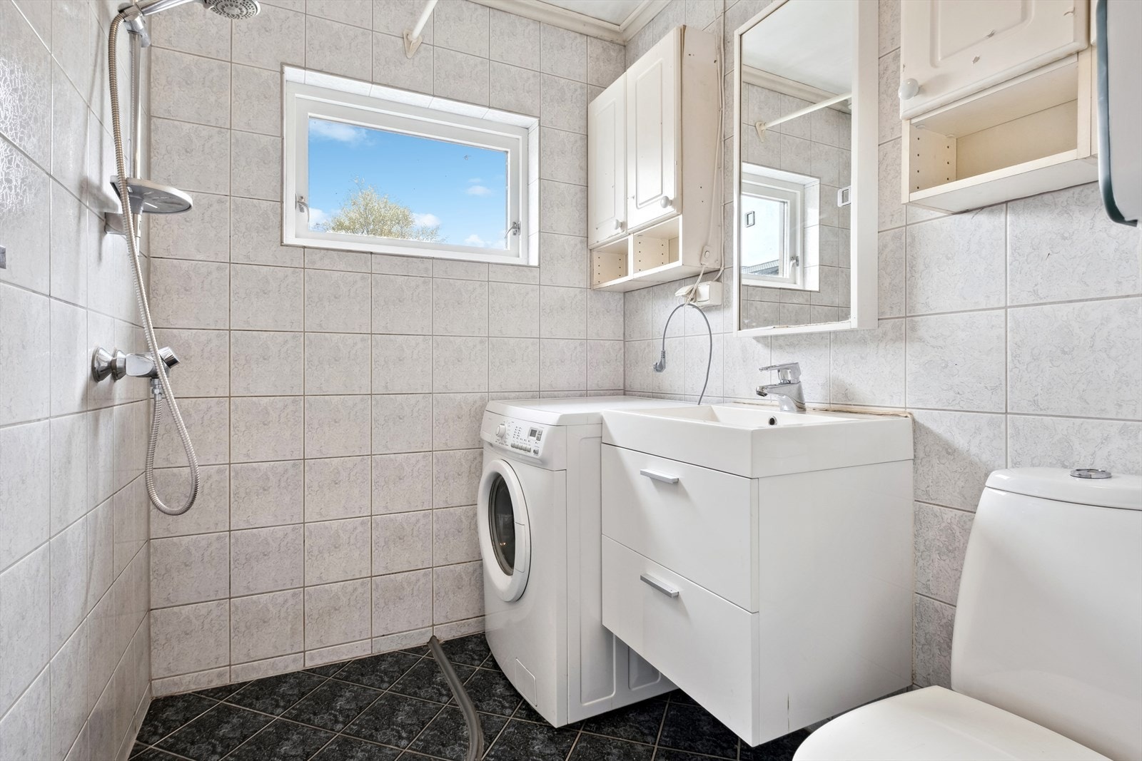 Bad/vaskerom leilighet 1 etg Galleribilde