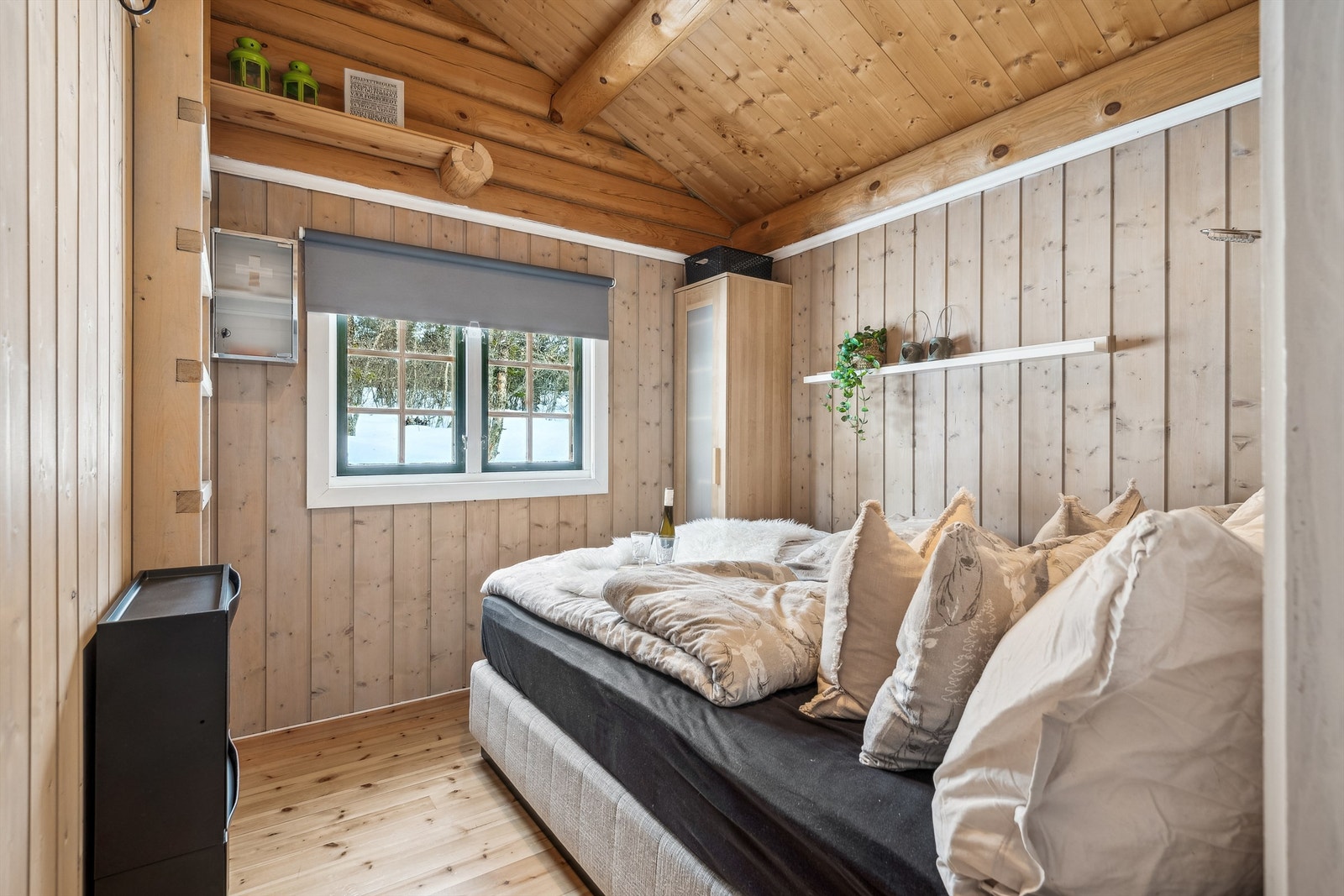 Hovedsoverom med plass til dobbeltseng. Galleribilde