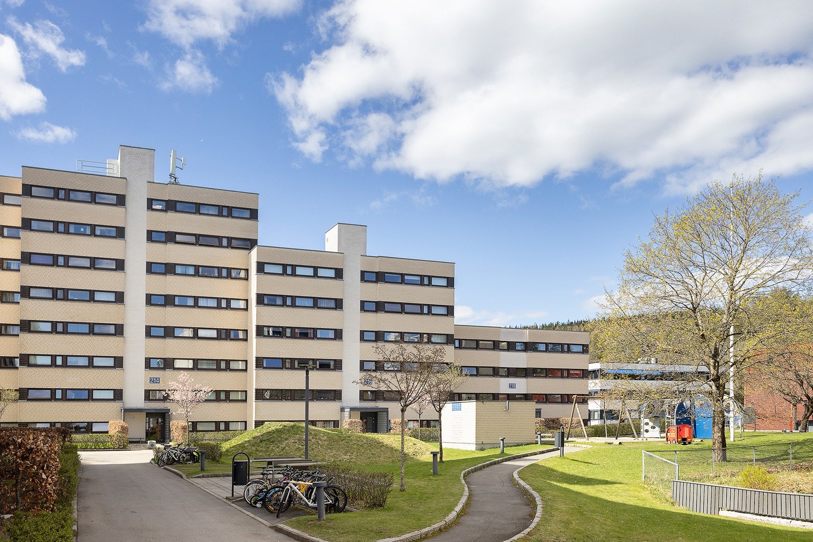 Fasade med inngangsparti Galleribilde