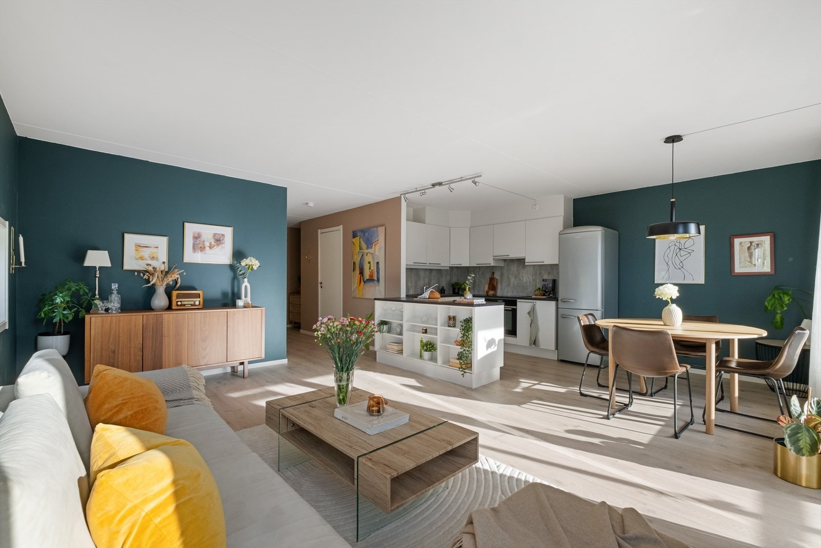 Lavt strømforbruk. Selger informerer om et strømforbruk på 3 732 kWh i 2024. Galleribilde