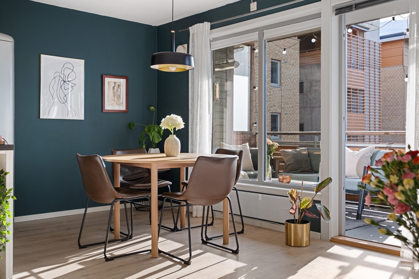 Plass til spisebord. Galleribilde