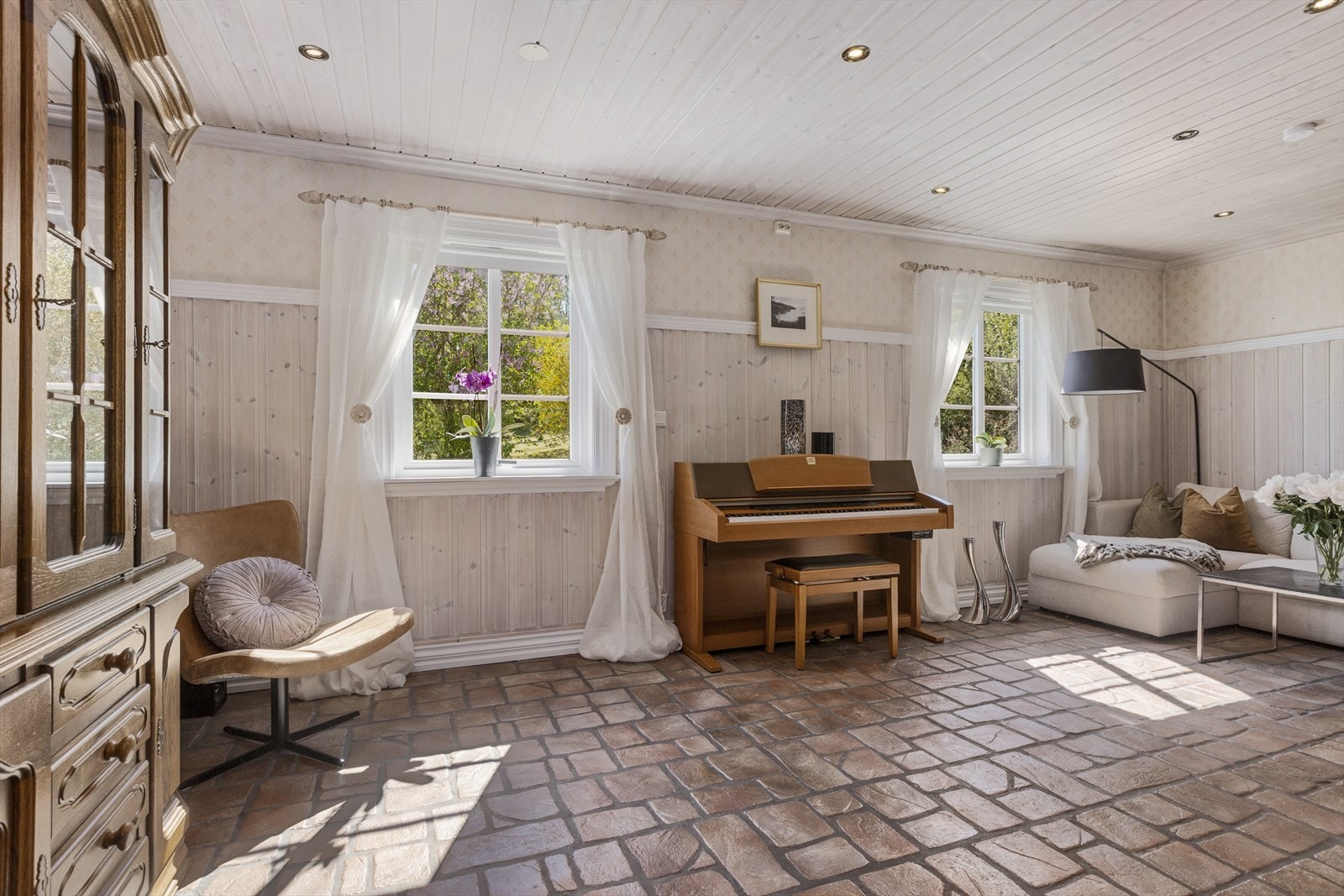 Dagligstue i 1. etasje Galleribilde