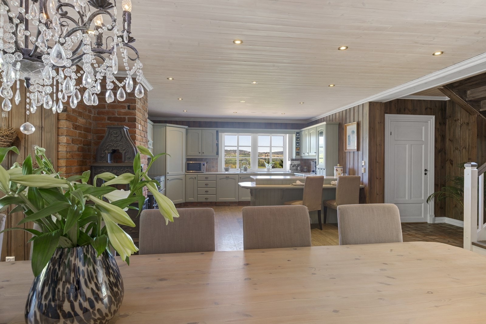 Kjøkken og allrom Galleribilde