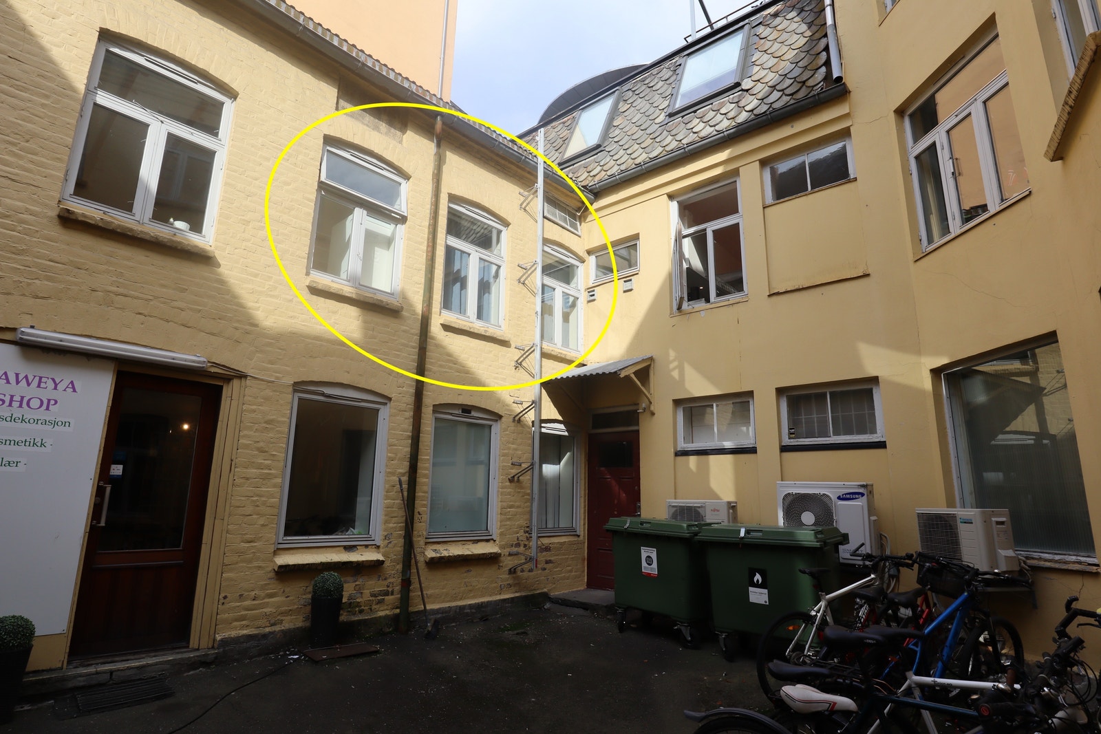 Beliggenhet i bakgården Galleribilde