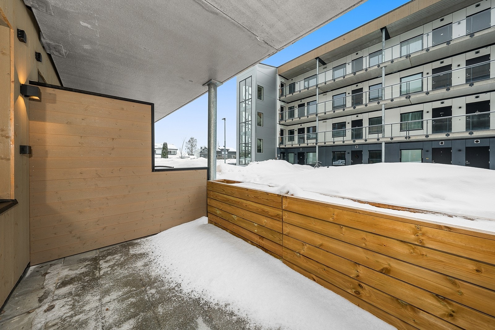 Sørvestvendt terrasse på ca. 7 kvm Galleribilde