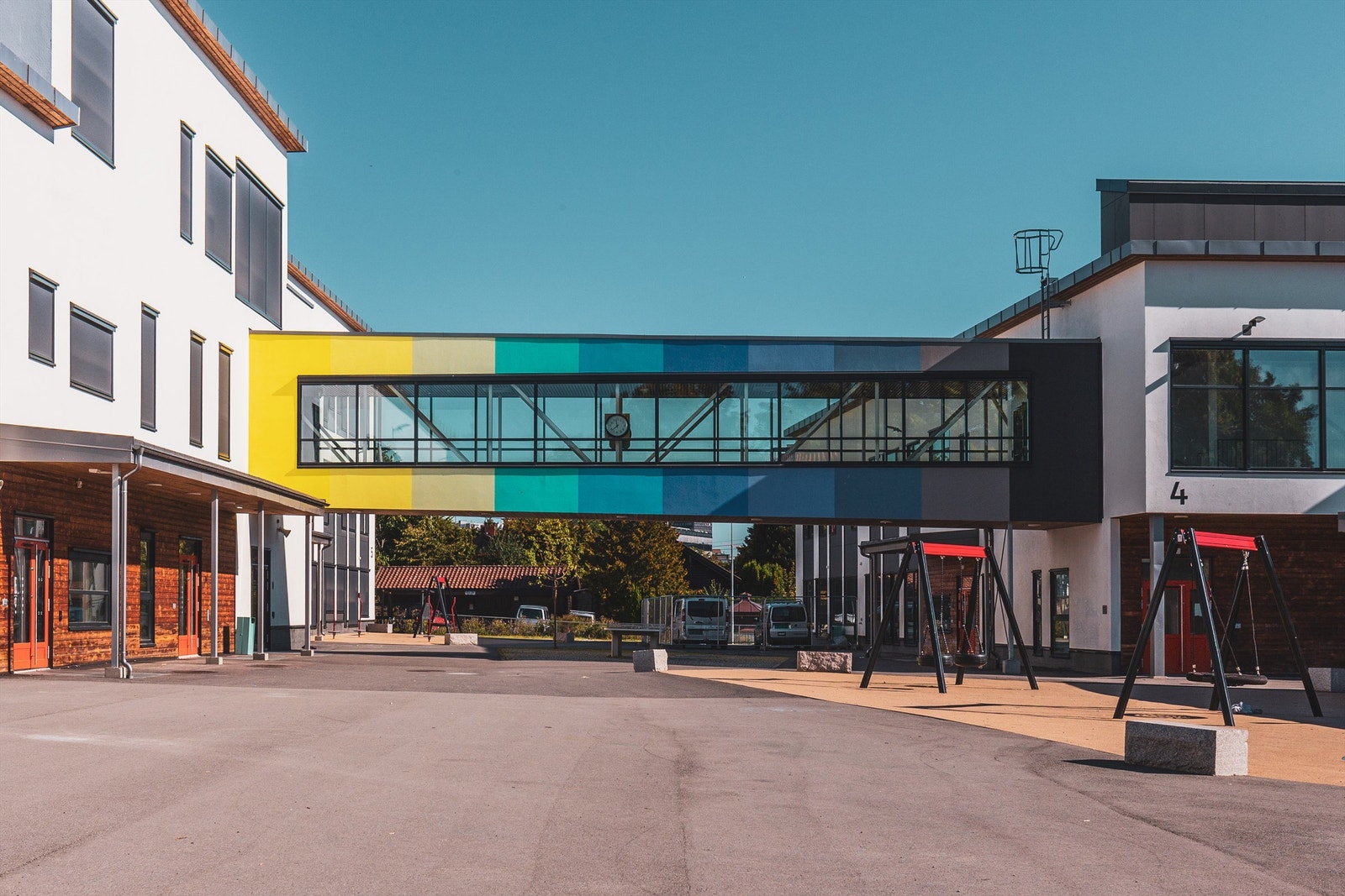 Hasle Skole i umiddelbar nærhet. Galleribilde