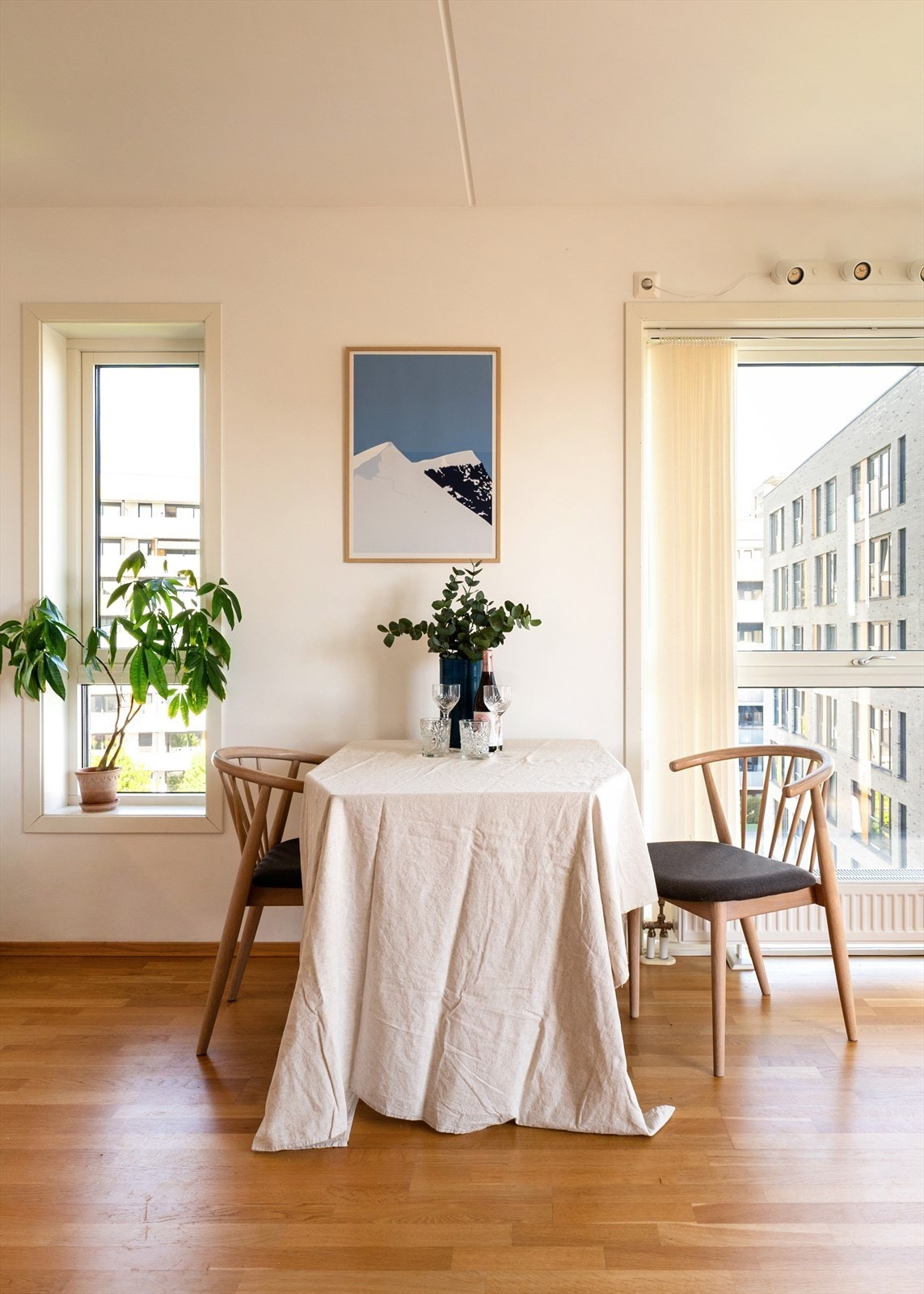 Naturlig plass til spisebord Galleribilde