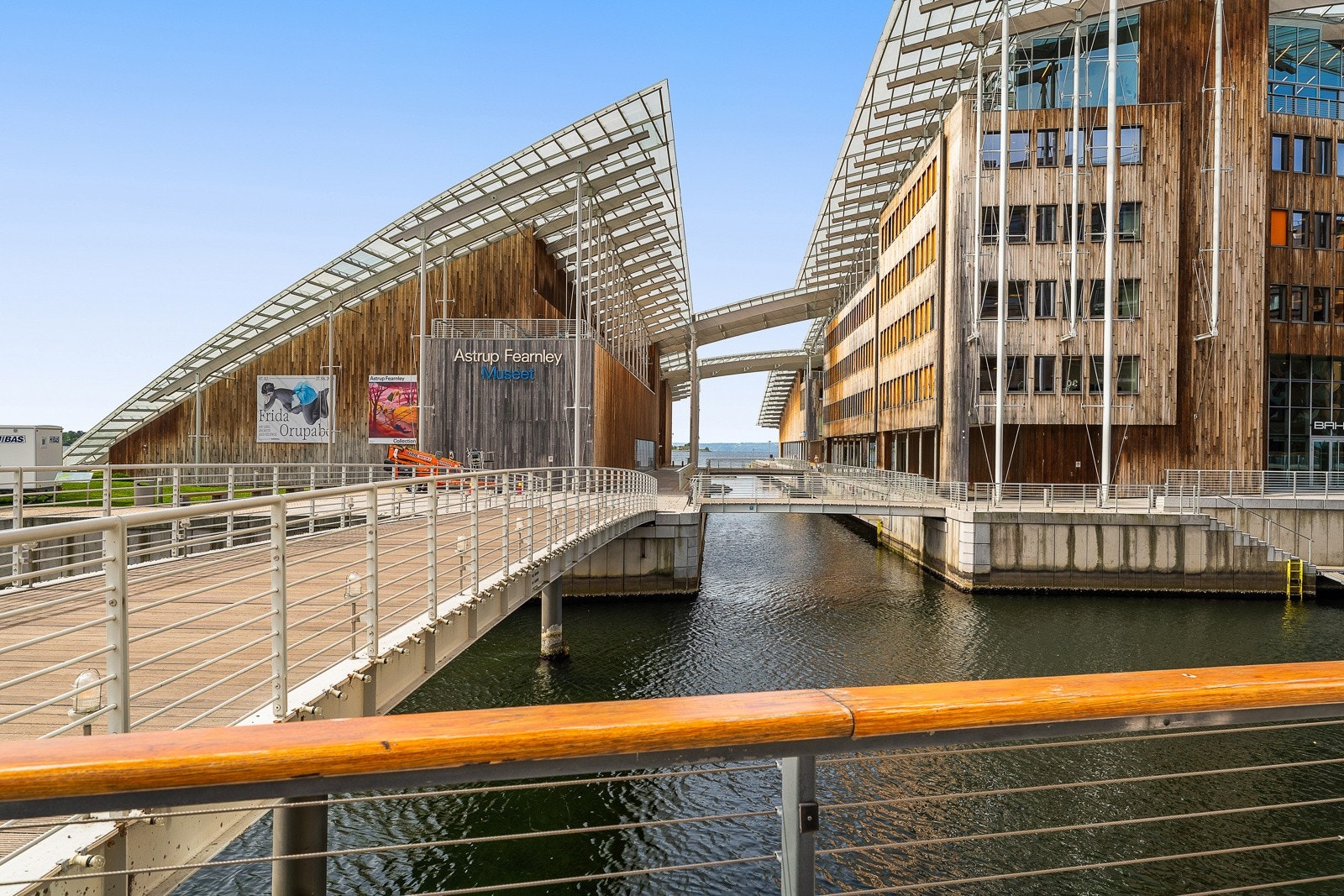 Et skreddersydd boligområde for deg med behov og ønske om et enkelt liv med utallige fasiliteter og servicetilbud rett utenfor døren. Velkommen til hyggelige opplevelser! Galleribilde