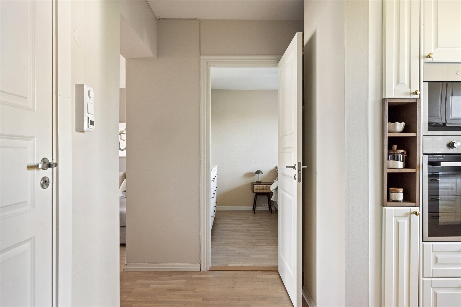 Fra gangen er det adkomst til soverommet. Galleribilde