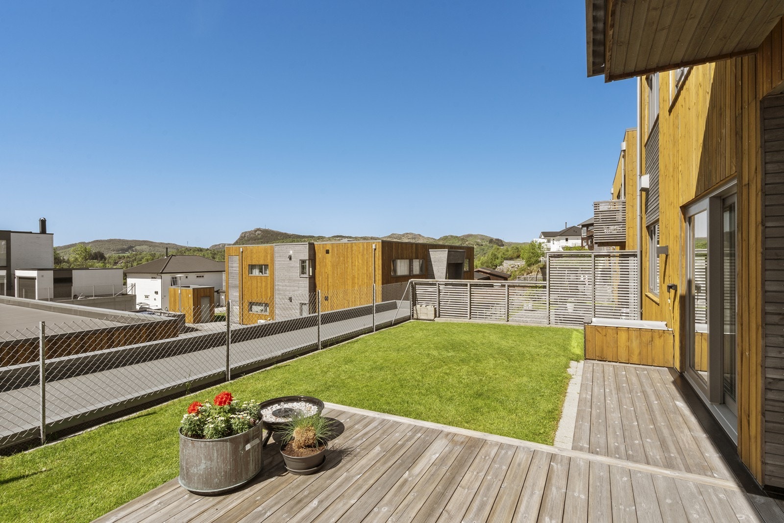 Terrasse/hage. Galleribilde