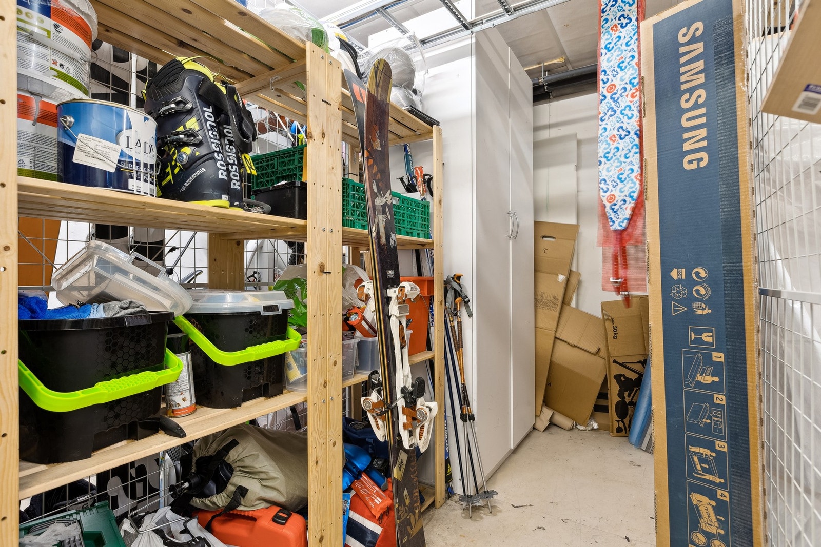 Bod i kjeller medfølger leiligheten, måler 5 kvm med god takhøyde. Galleribilde