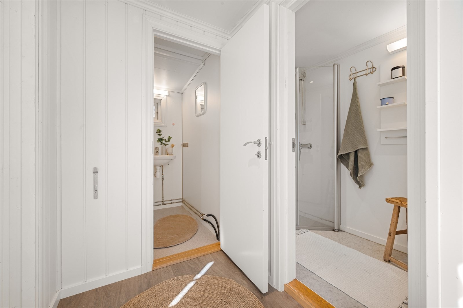 - Separat toalett og bad, praktisk og funksjonelt - Galleribilde