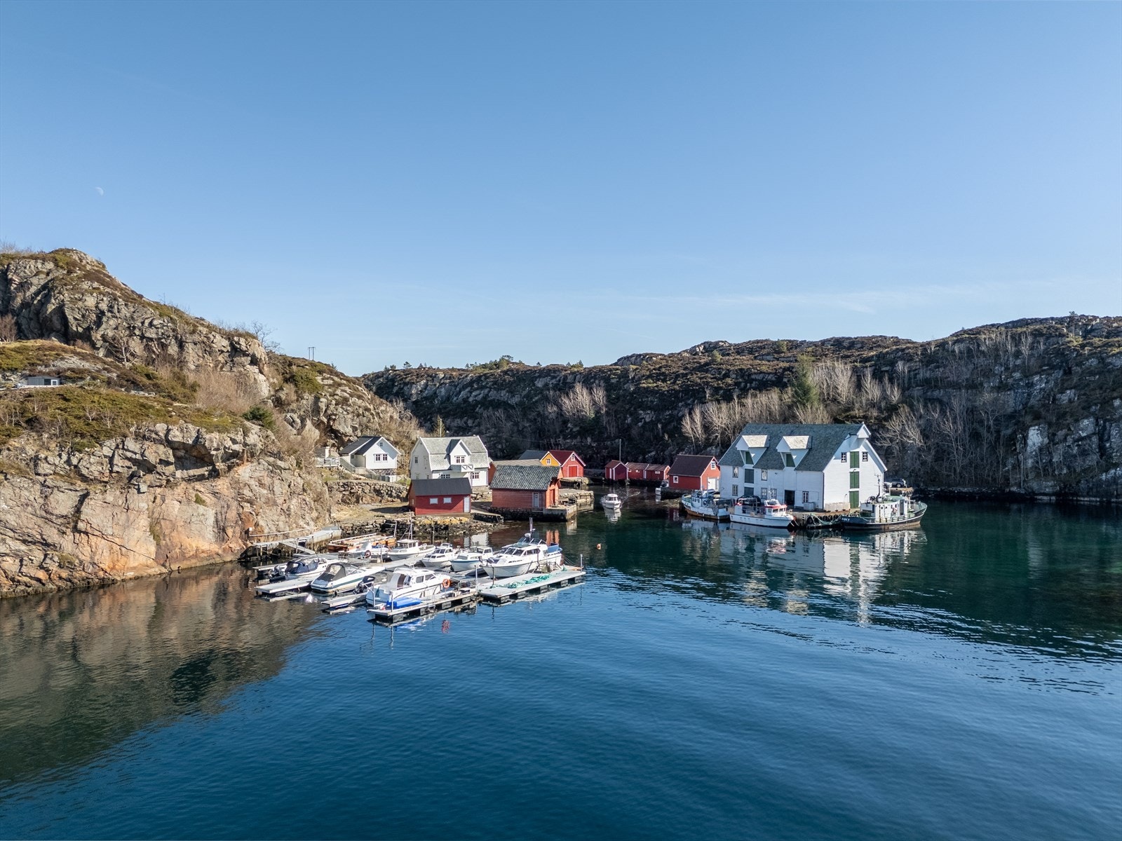- Her kan man leie båtplass - Galleribilde