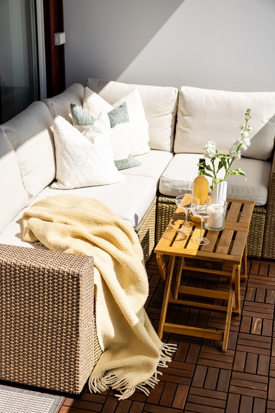 - God plass til utemøblement - Galleribilde