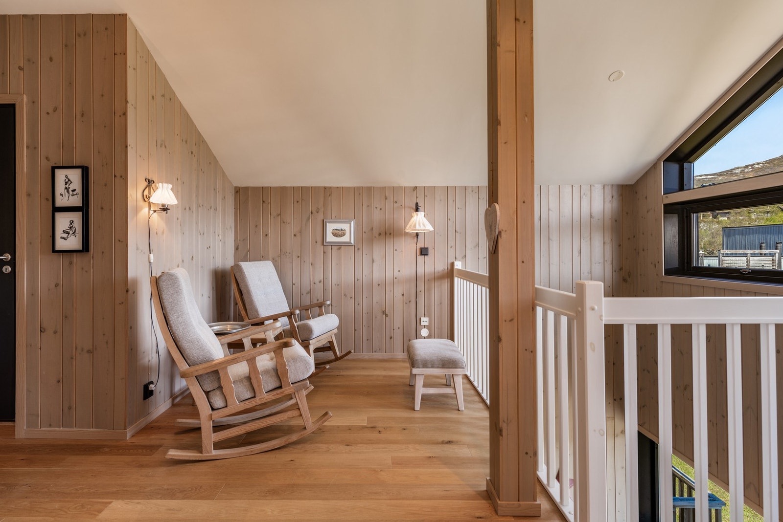 Hyggelig lesekrok hvor man lett finner roen med en god bok Galleribilde