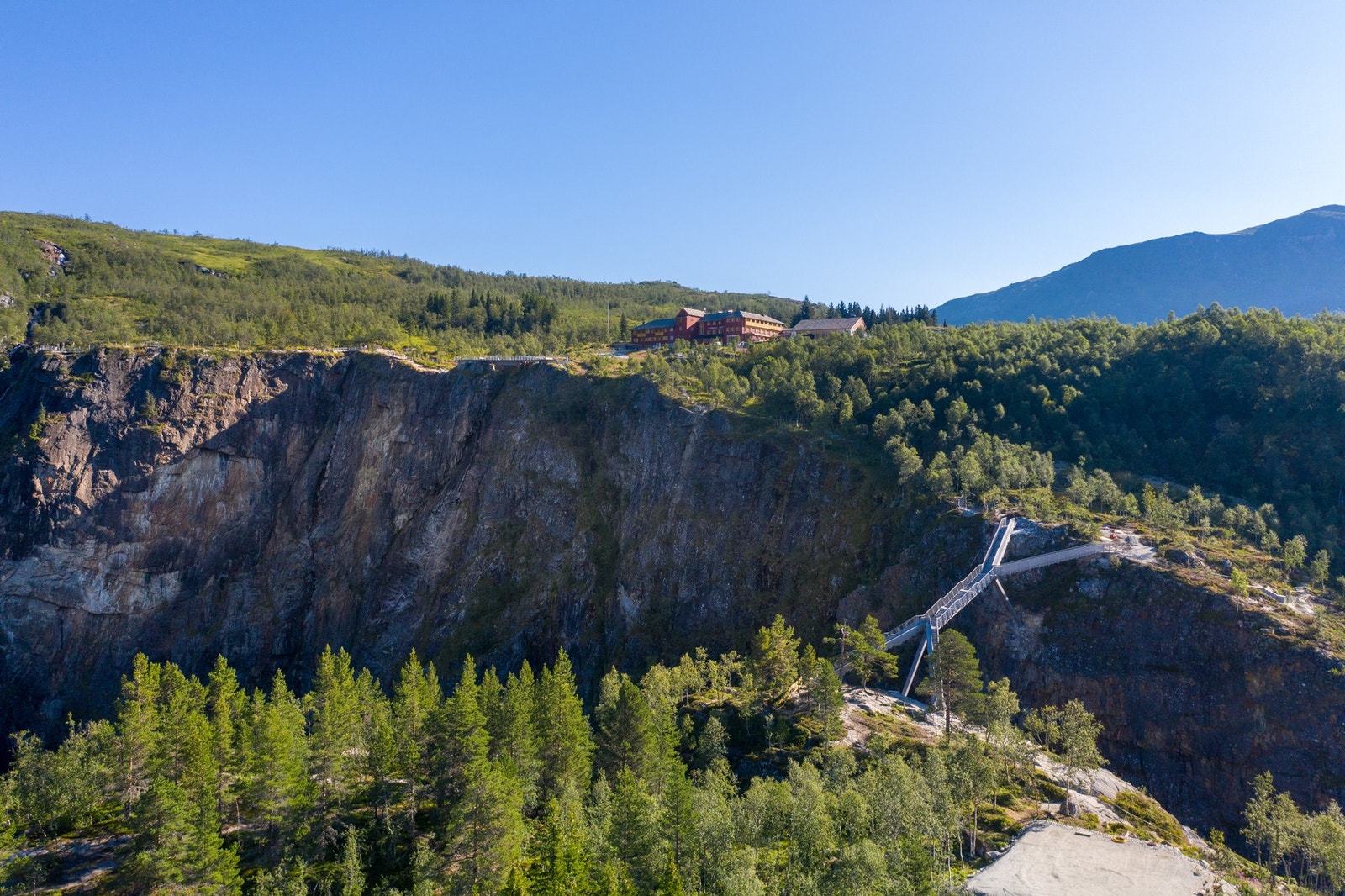 I 2020 ble det bygget gangbro over Vøringsfossen - som gir en unik mulighet til å oppleve fossen fra ulike vinkler Galleribilde